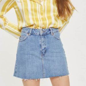 Topshop Moto Denim Distressed Frayed Hem Mini Skirt Size 4 EUC